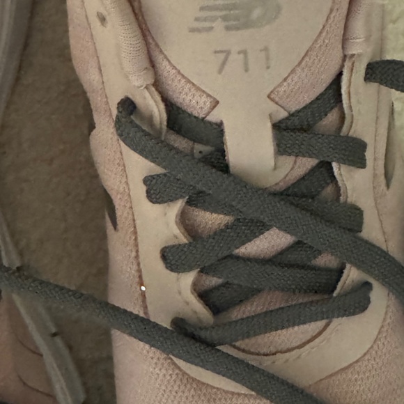 New Balance 711 NWT - Picture 6 of 6